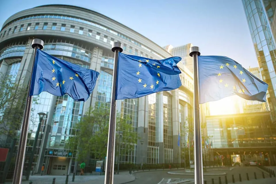 La Comisión Europea envía al TJUE a Austria y a España